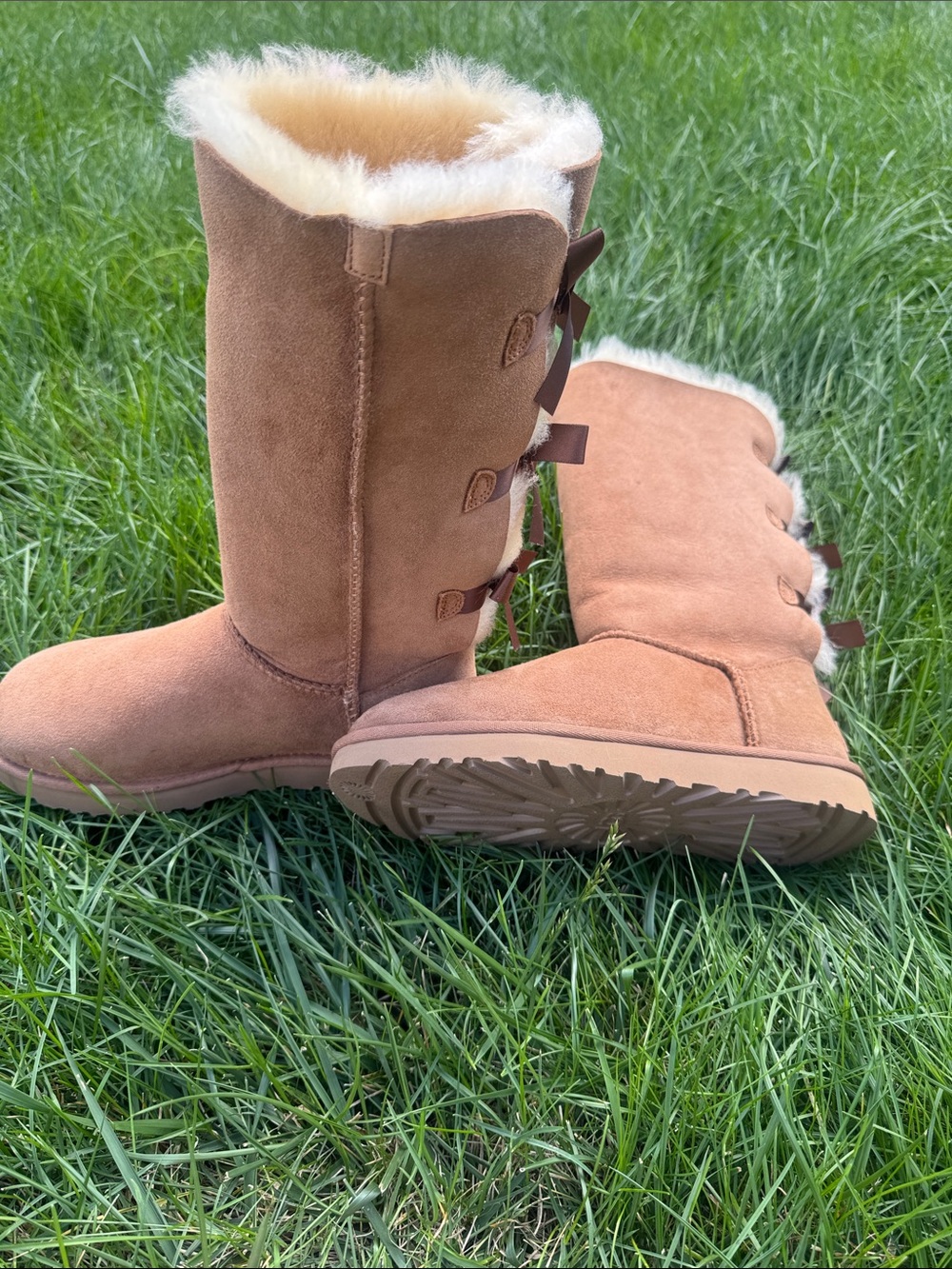 Bailey Bow Tall II